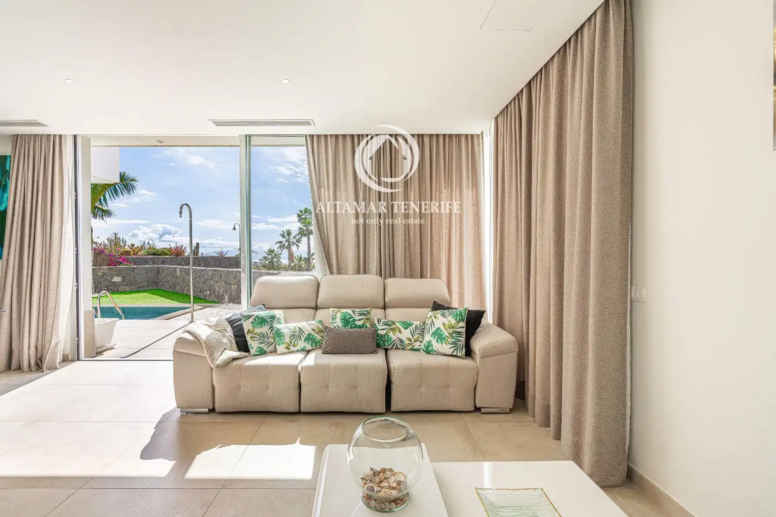 Sala de estar de Casa o chalet en venta en Guía de Isora con Aire acondicionado, Terraza y Trastero