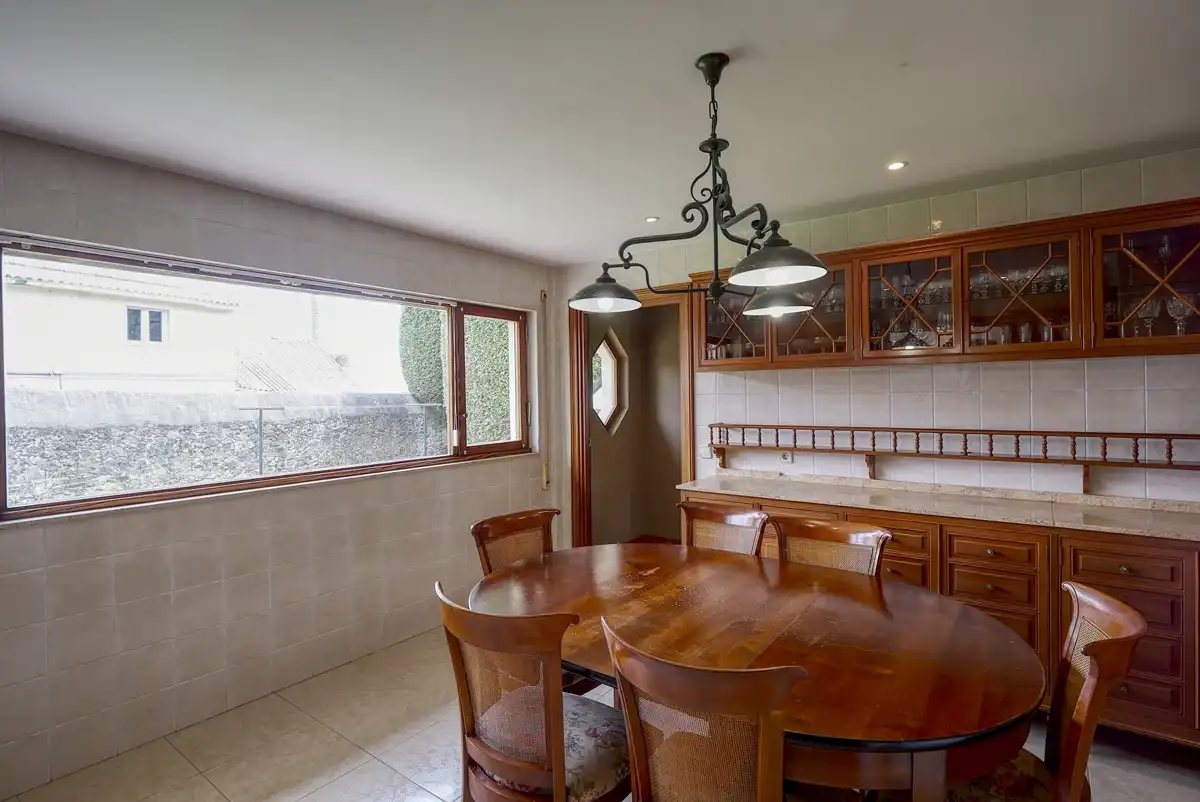 Menjador de Casa o xalet en venda en Sada (A Coruña) amb Calefacció, Jardí privat i Parquet