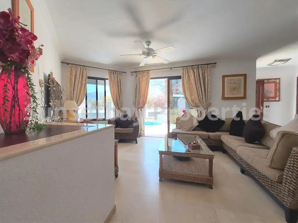 Living room of Houses for sale in Santiago del Teide  with Air Conditioner, Private garden and Terrace