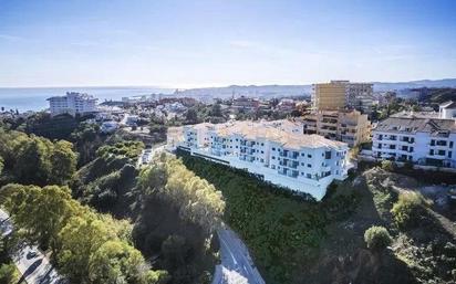 Vista exterior de Pis en venda en Fuengirola amb Aire condicionat, Calefacció i Parquet