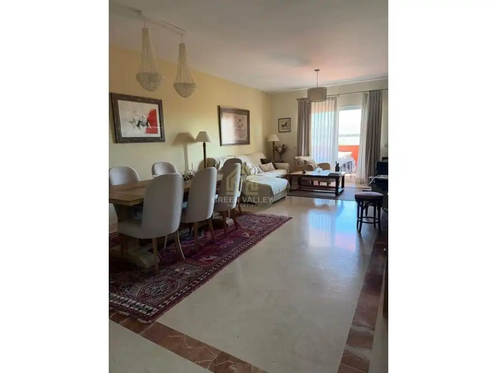 Menjador de Pis en venda en Sotogrande amb Aire condicionat, Terrassa i Piscina