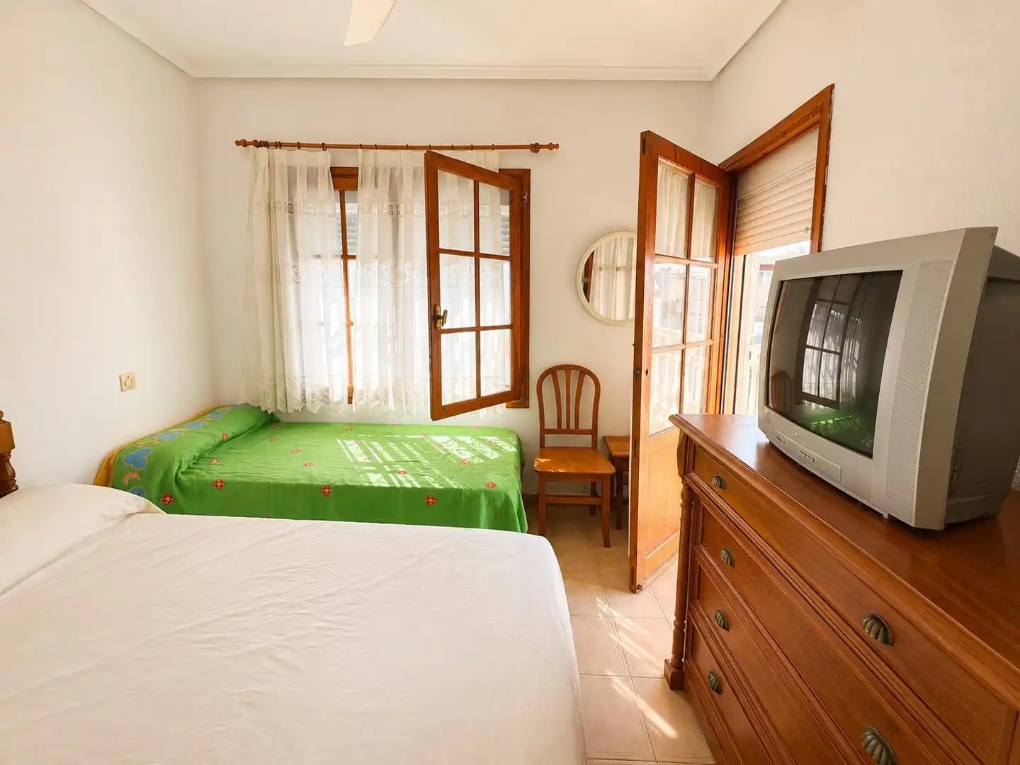 Casa aparellada amb terrassa en venda a Calle GABRIELA MISTRA, imagen 15