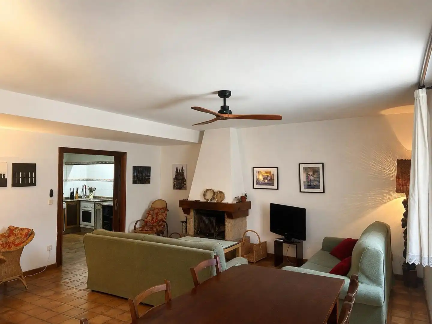 Living room of Country homes for sale in Vilanova de Arousa  with Air Conditioner and Heating