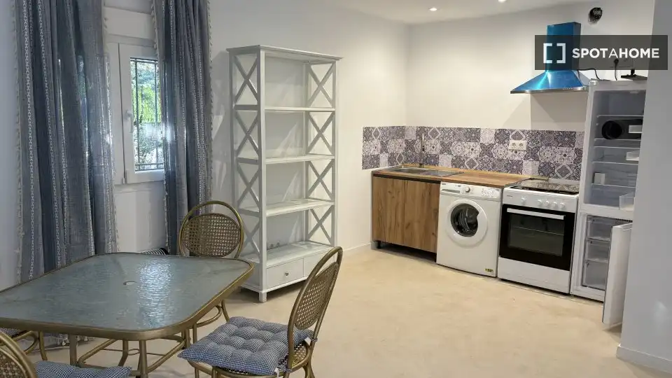 Cocina de Piso de alquiler en Valdemorillo con Aire acondicionado, Calefacción y Amueblado