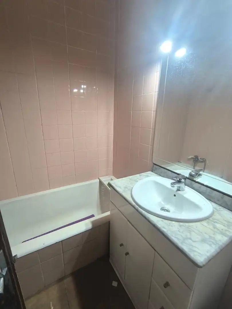 Bathroom of Houses for sale in Centre - Sant Oleguer