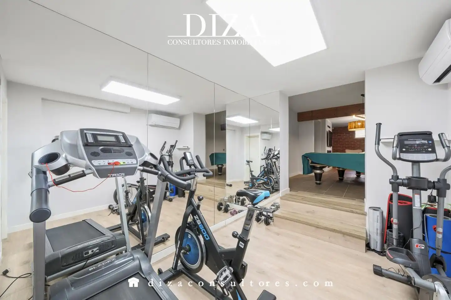 Houses for sale in Madrid  with Air Conditioner, Heating and Terrace