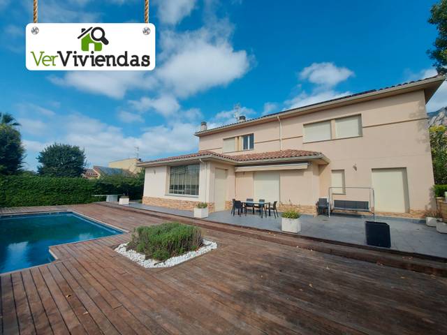 Casa-chalet en Venta en Carrer els Clots, 3 en Collbató