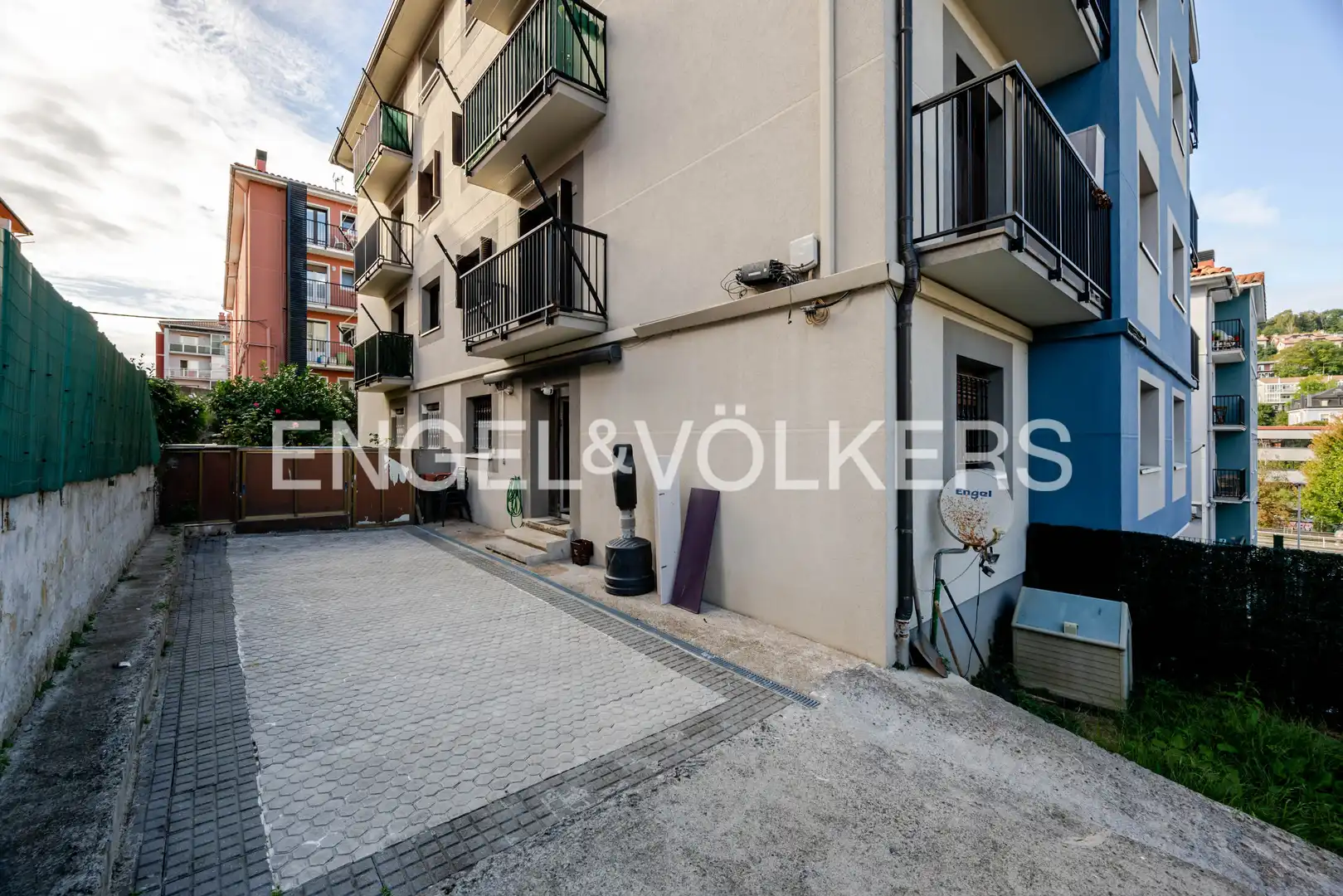 Flat with garden for sale in Zubiaurre Pasealekua, imagen 30