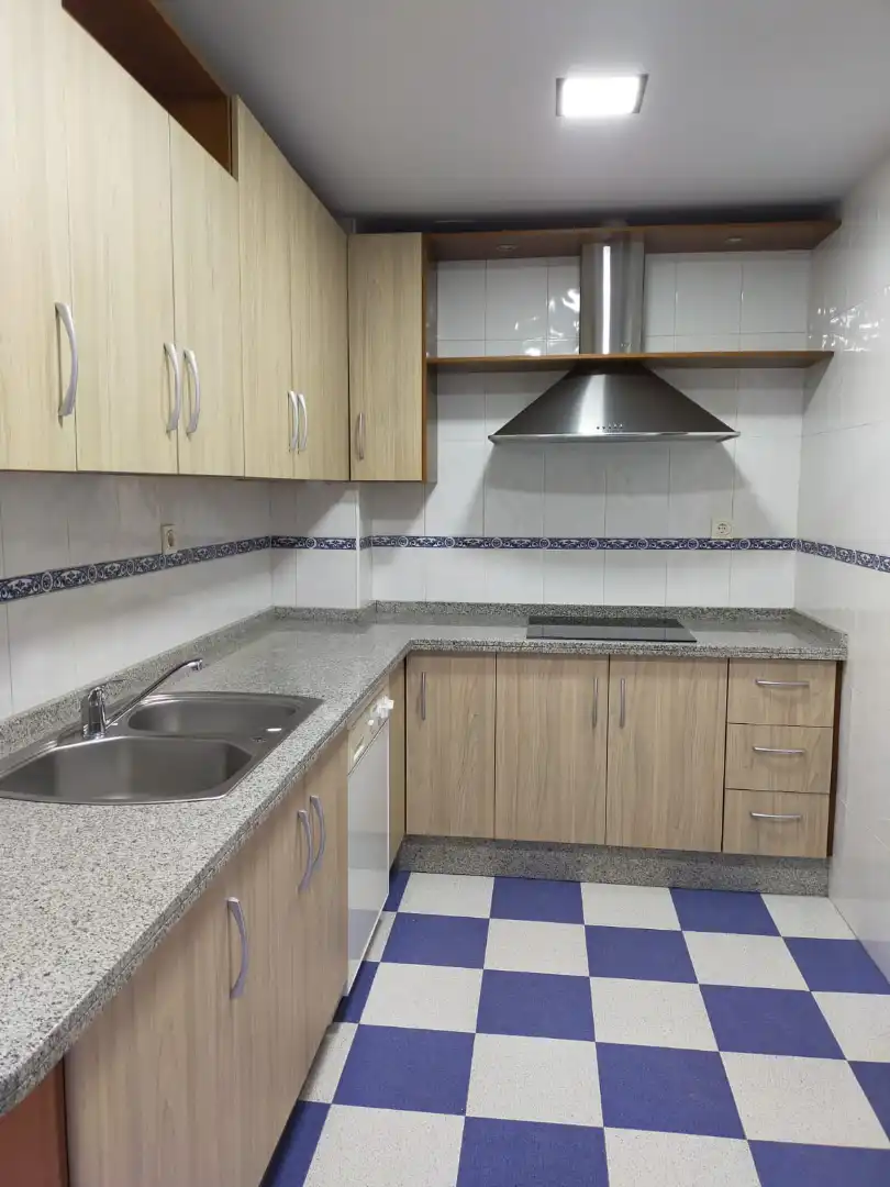 Cocina de Piso de alquiler en Churriana de la Vega con Amueblado