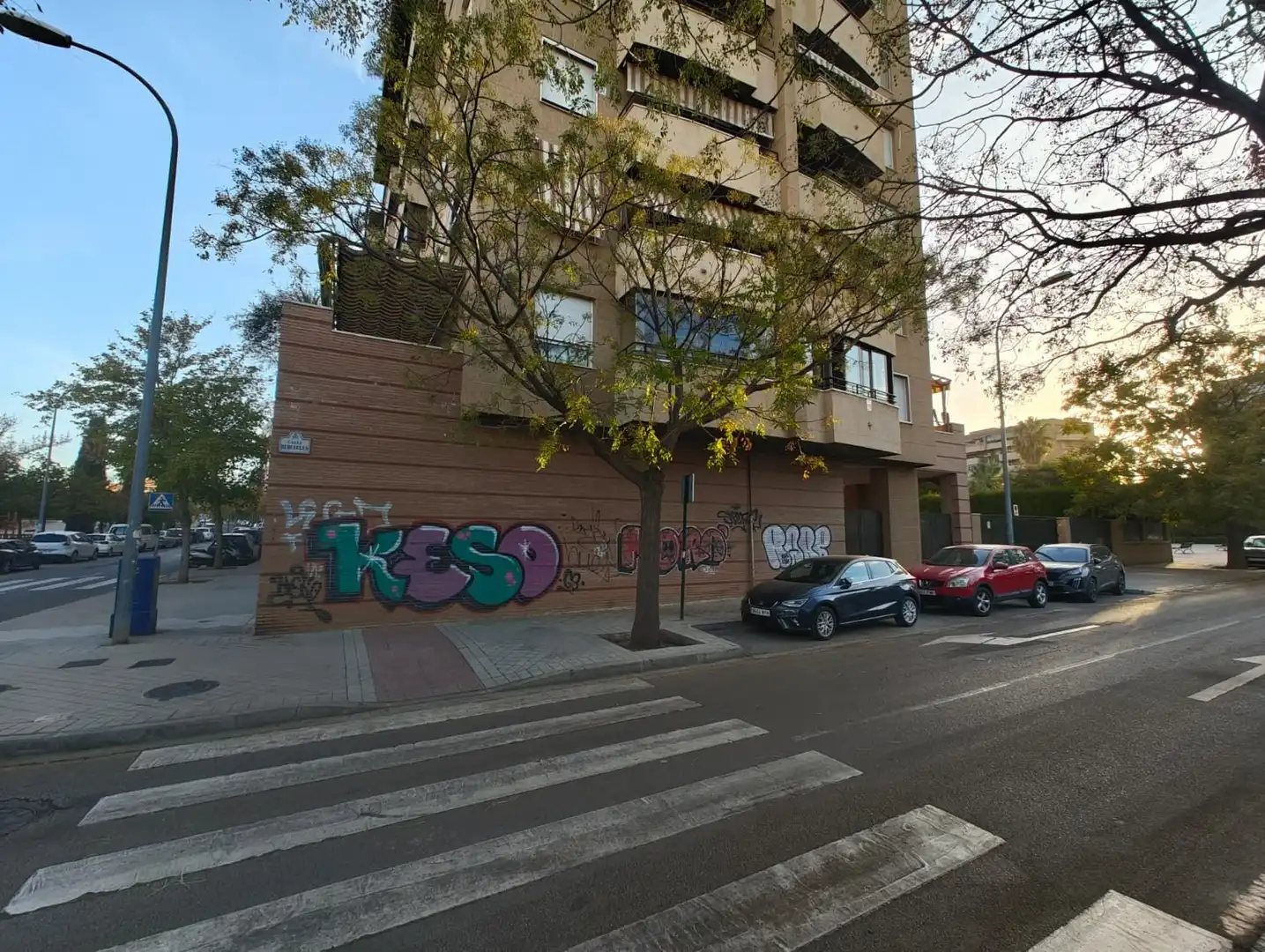Vista exterior de Local en venta en Granada