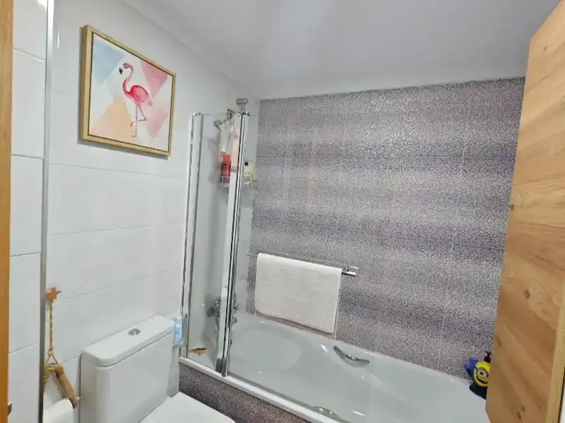 Bany de Pis en venda en Sur