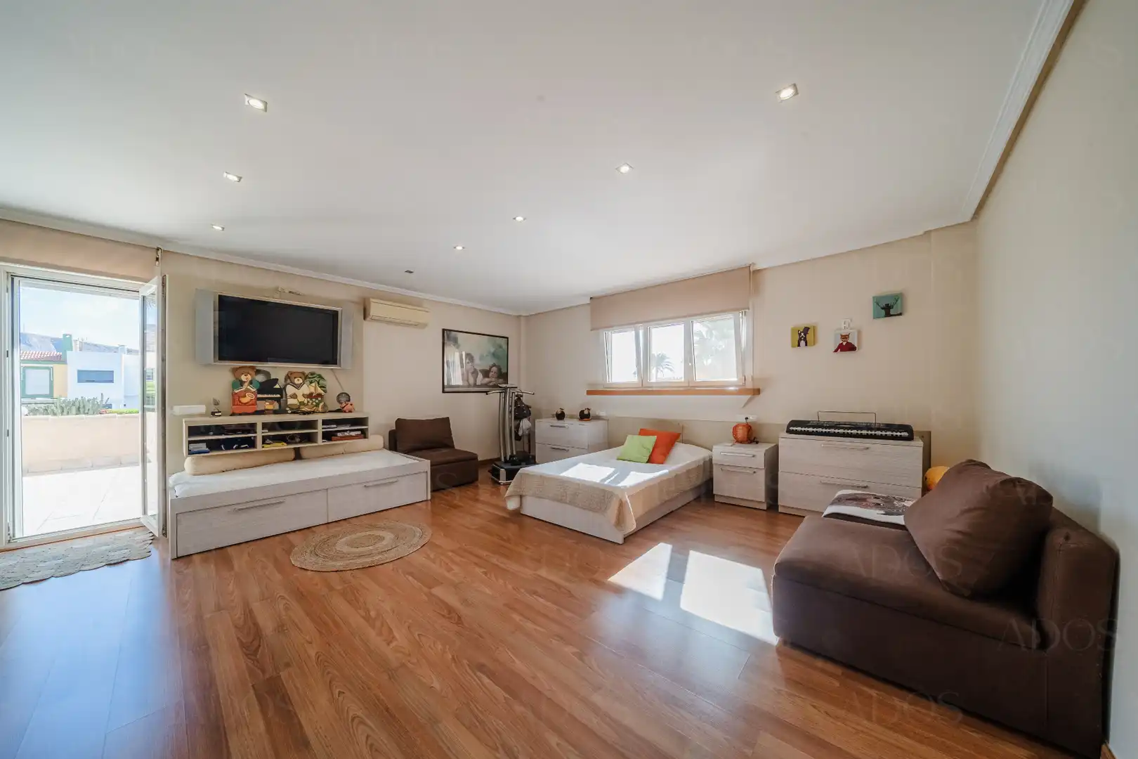Houses for sale in Calle Fernando Casinello, Aguadulce Sur