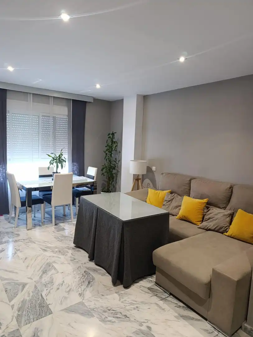 Sala de estar de Piso en venta en Badajoz con Trastero y Piscina comunitaria