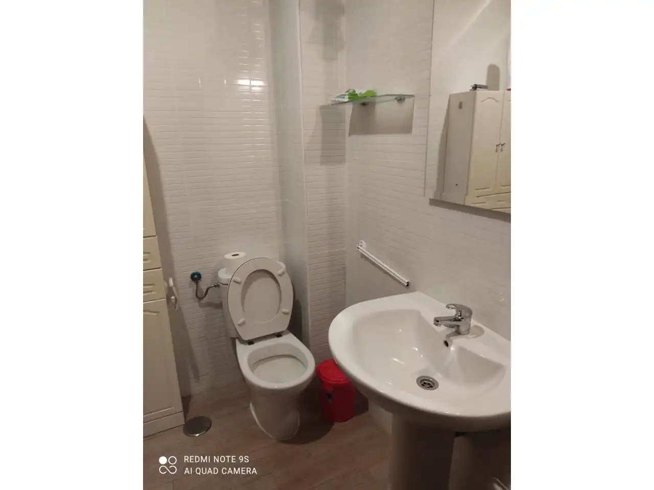 Baño de Piso de alquiler en Toledo con Calefacción, Terraza y Amueblado
