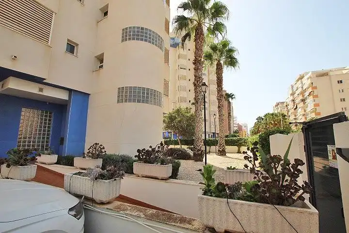 Vista exterior de Apartamento en venta en Guardamar del Segura con Aire acondicionado, Terraza y Trastero