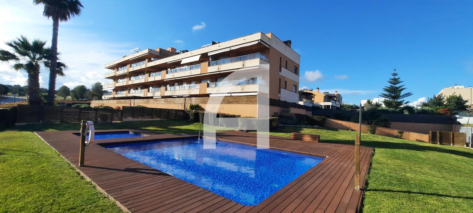 Swimming pool of Flat for sale in Roda de Berà  with Air Conditioner, Heating and Terrace