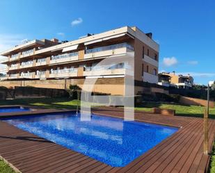 Swimming pool of Flat for sale in Roda de Berà  with Air Conditioner, Heating and Terrace