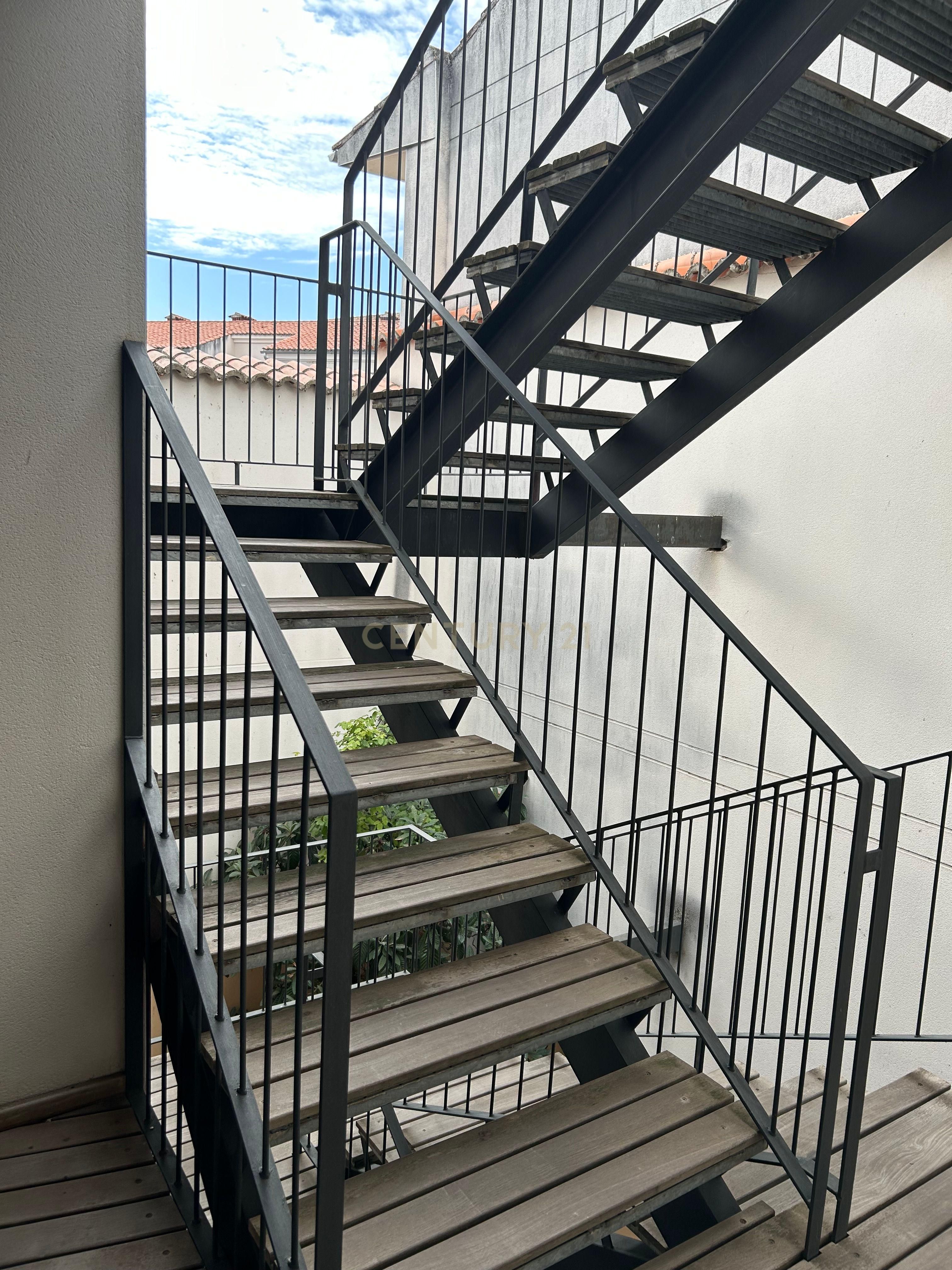 Balcony of Flat for sale in Trujillo  with Air Conditioner, Oven and Washing machine