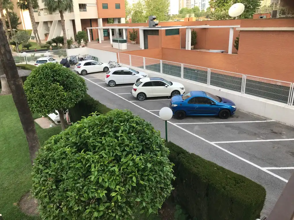 Parking de Piso en venta en Benidorm con Aire acondicionado, Piscina y Amueblado