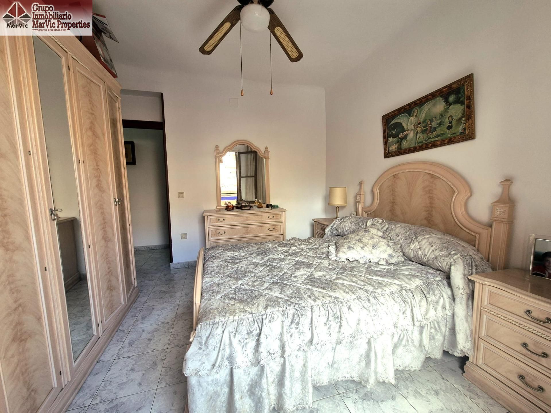 Dormitori de Pis en venda en Benidorm amb Aire condicionat, Terrassa i Moblat