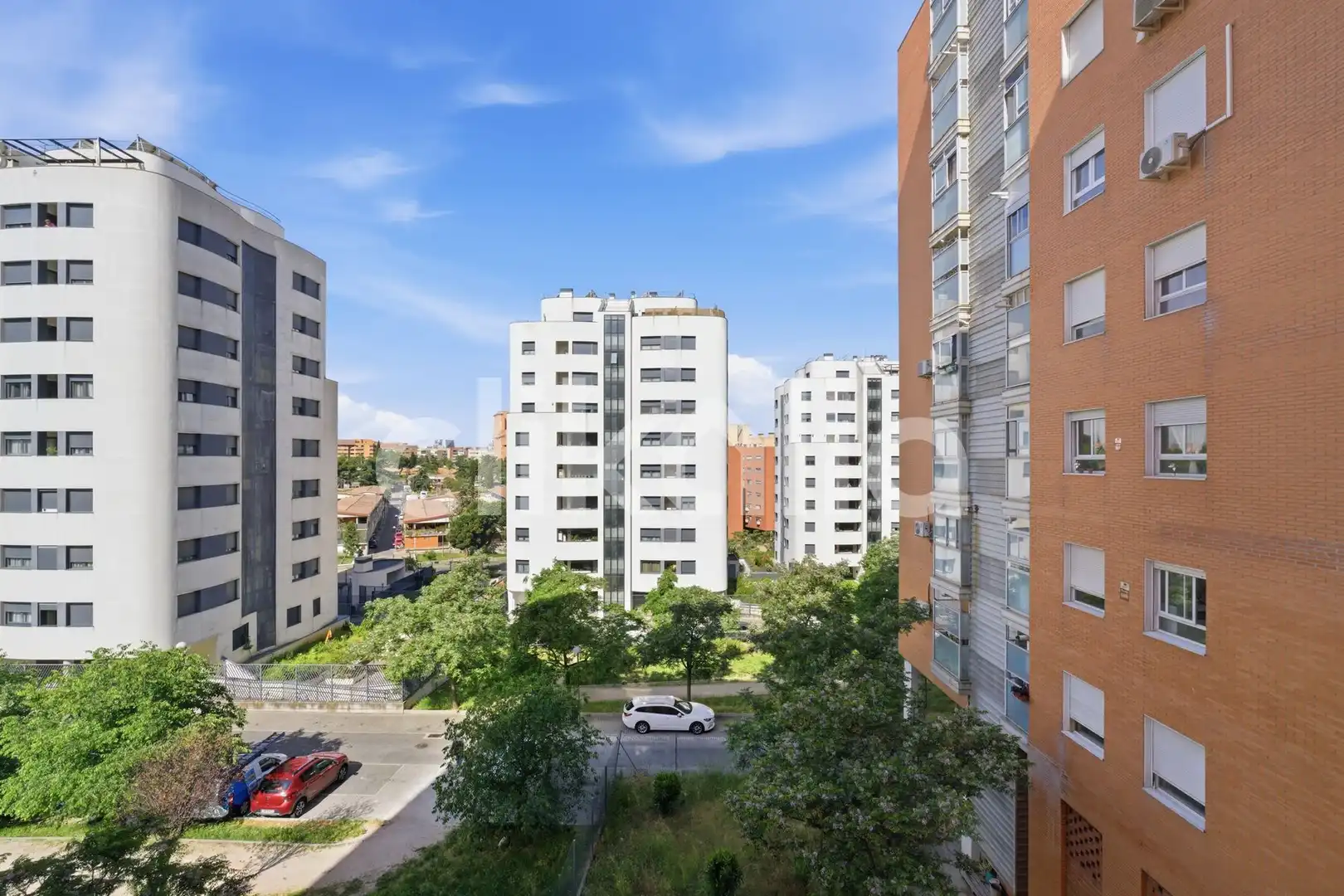 Außenansicht von Wohnung zum Verkauf in Madrid mit Klimaanlage, Heizung und Terrasse