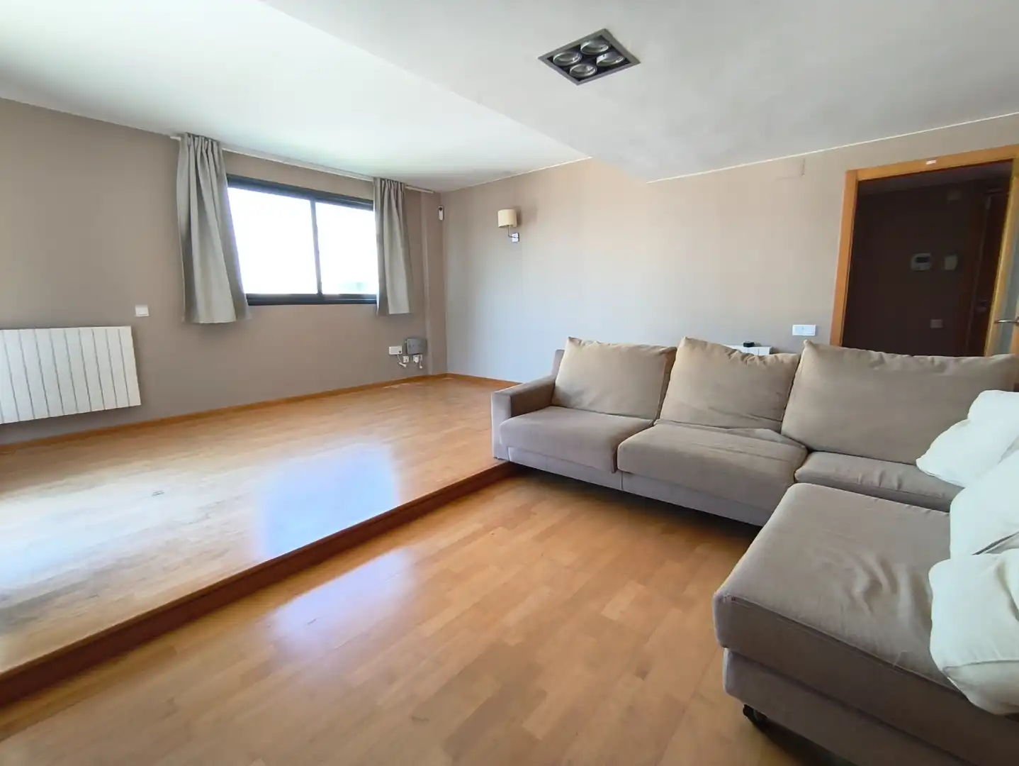 Sala d'estar de Pis en venda en Sabadell amb Aire condicionat, Calefacció i Parquet