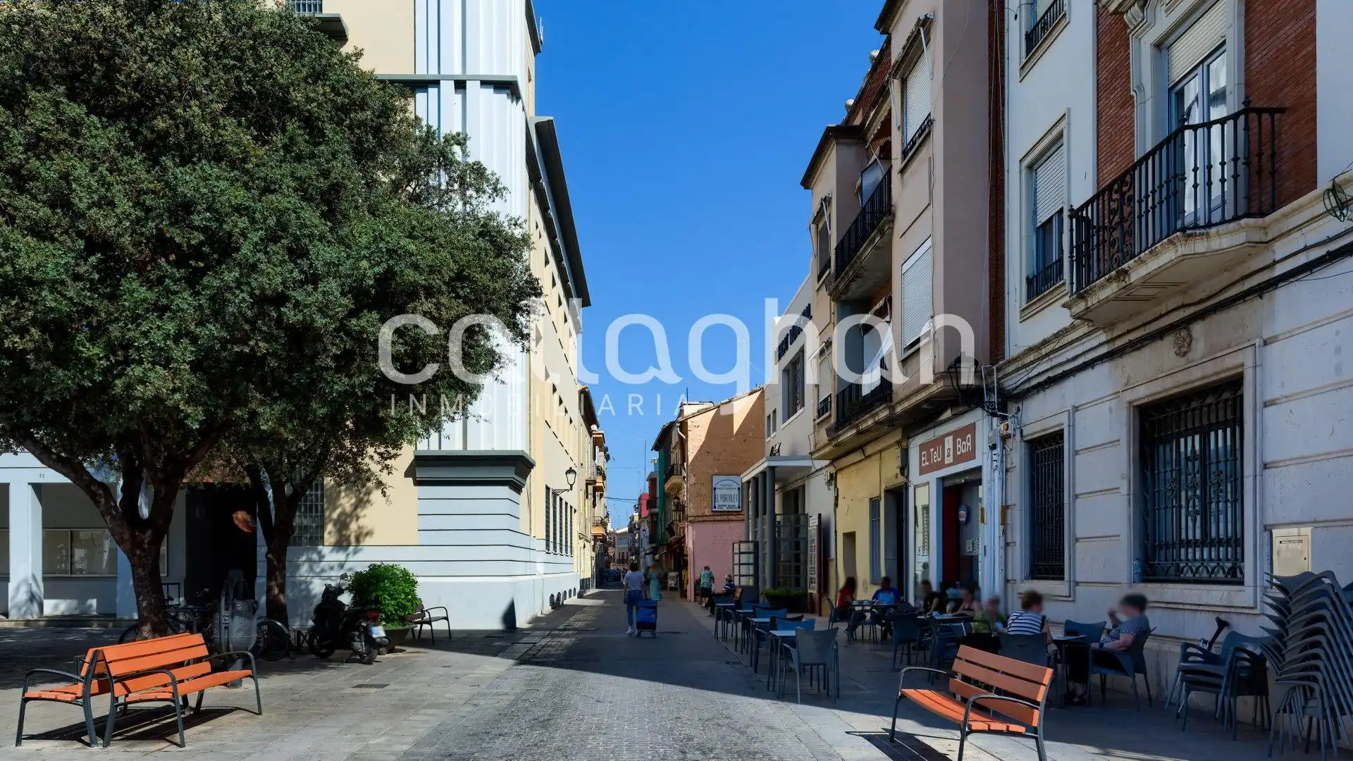 Außenansicht von Gebäude zum Verkauf in Quart de Poblet