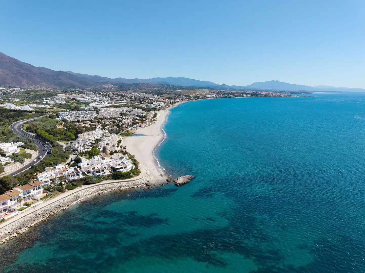 Vista exterior de Ático en venta en Estepona con Aire acondicionado, Terraza y Trastero
