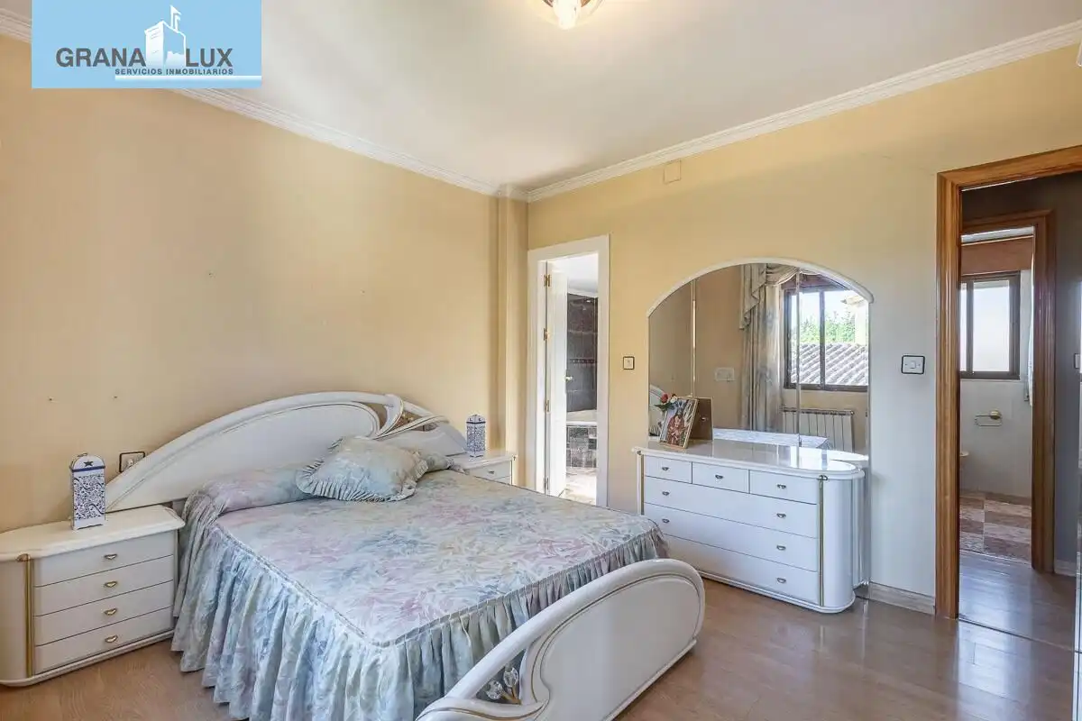 Chalet en venta en CALLE LIRIO, imagen 10