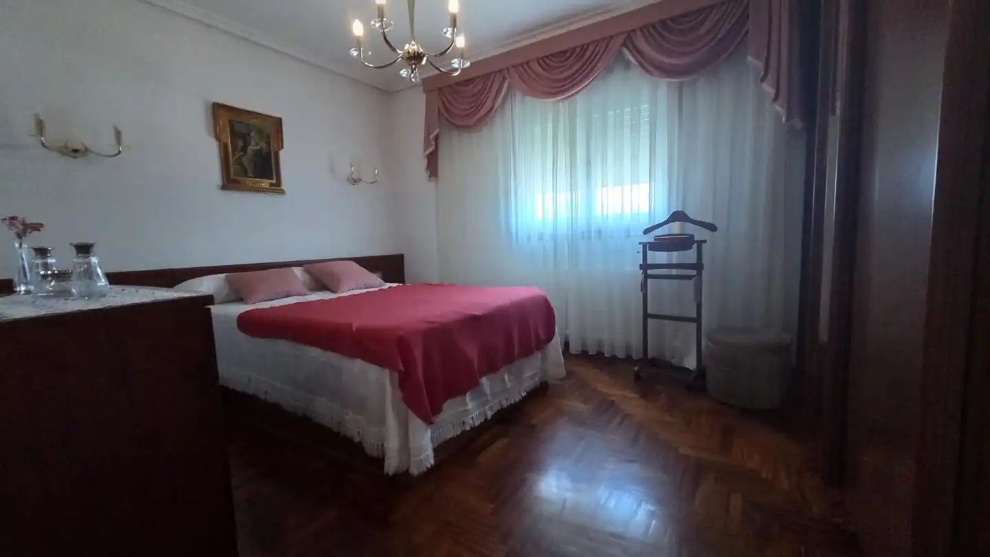 Bedroom of Flat for sale in Vigo   with Furnished