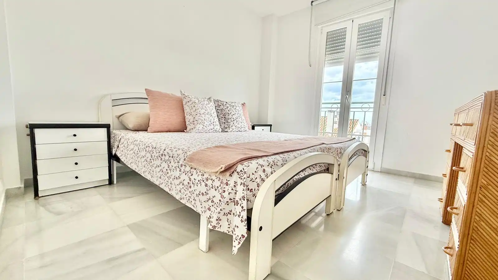 Bedroom of Flat for sale in Estepona  with Terrace, Furnished and Oven