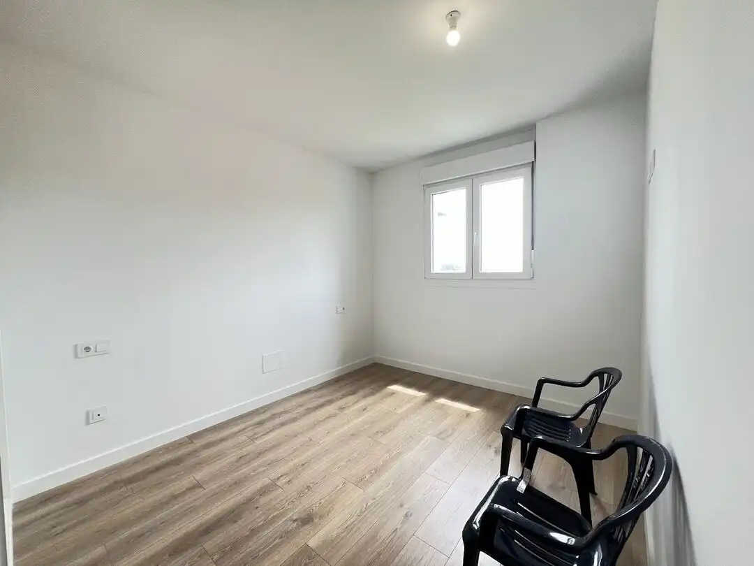 Schlafzimmer von Wohnung zur Miete in Siero mit Klimaanlage, Heizung und Terrasse