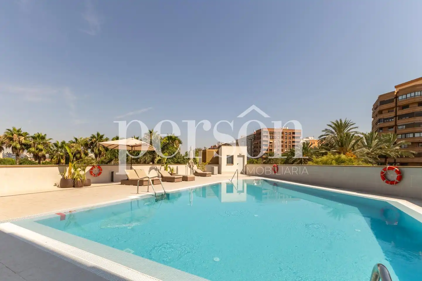 Piscina de Piso de alquiler en Valencia con Aire acondicionado, Calefacción y Terraza