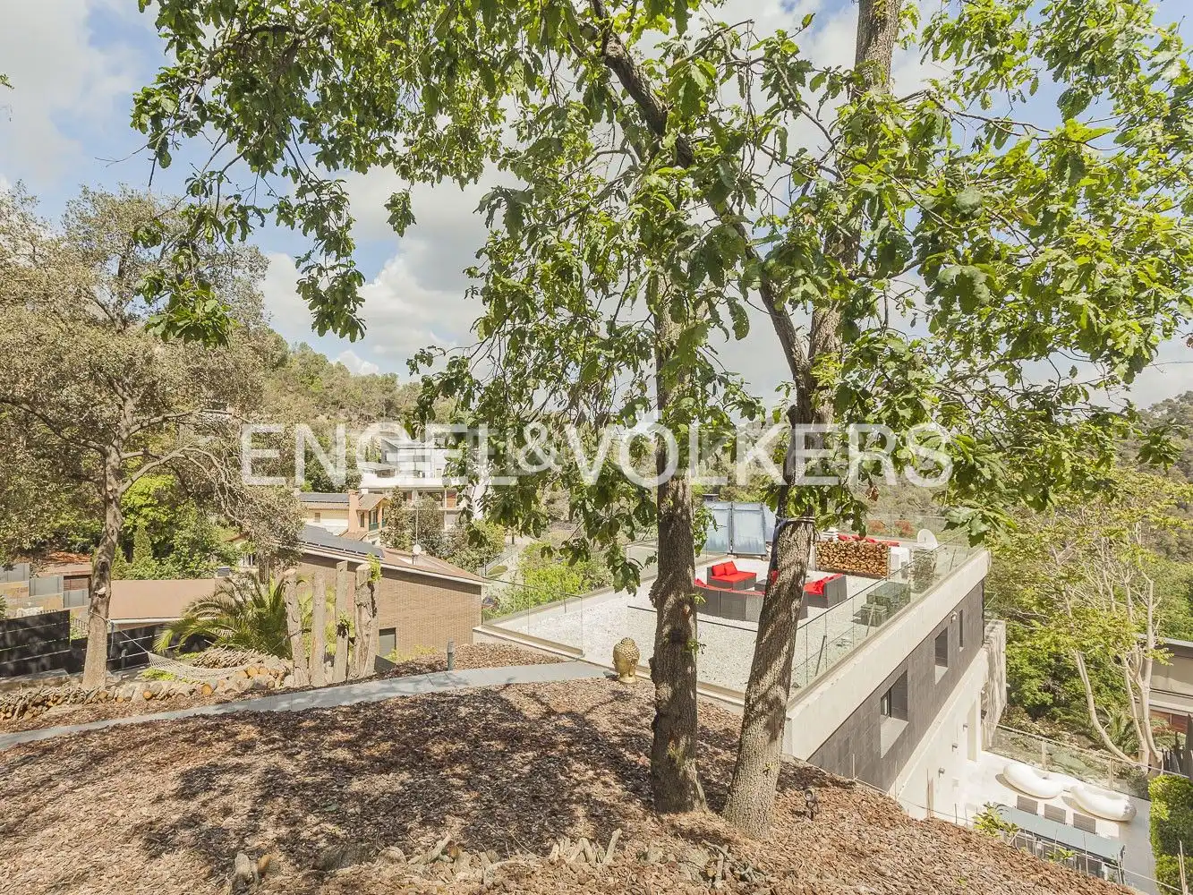 Vista exterior de Casa o xalet en venda en Sant Cugat del Vallès amb Calefacció, Jardí privat i Parquet