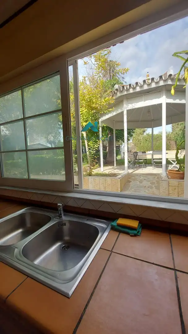 Jardí de Casa o xalet en venda en Dos Hermanas amb Aire condicionat, Jardí privat i Traster