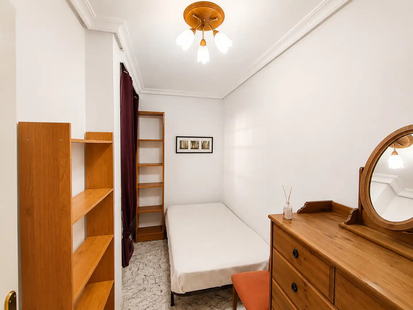 Bedroom of Flat for rent in Sevilla  with Air Conditioner, Terrace and Furnished