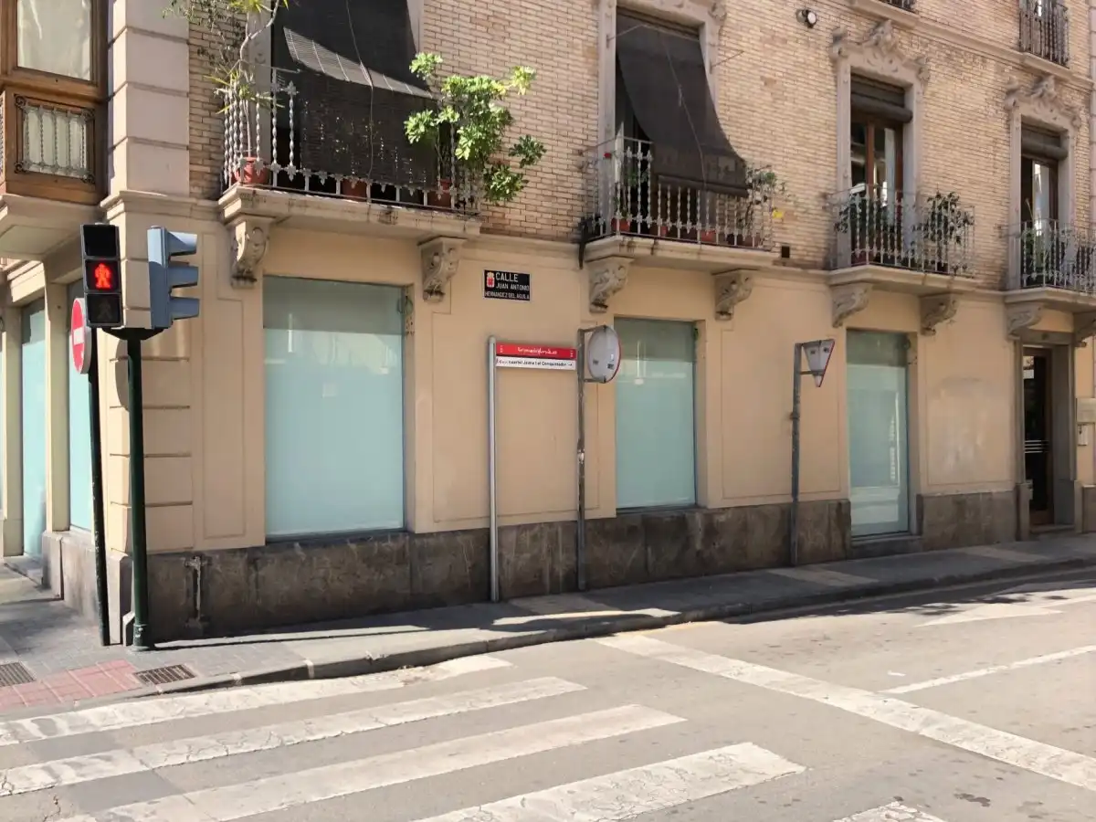 Gewerbefläche zur Miete in Alameda De Colón 5, imagen 3