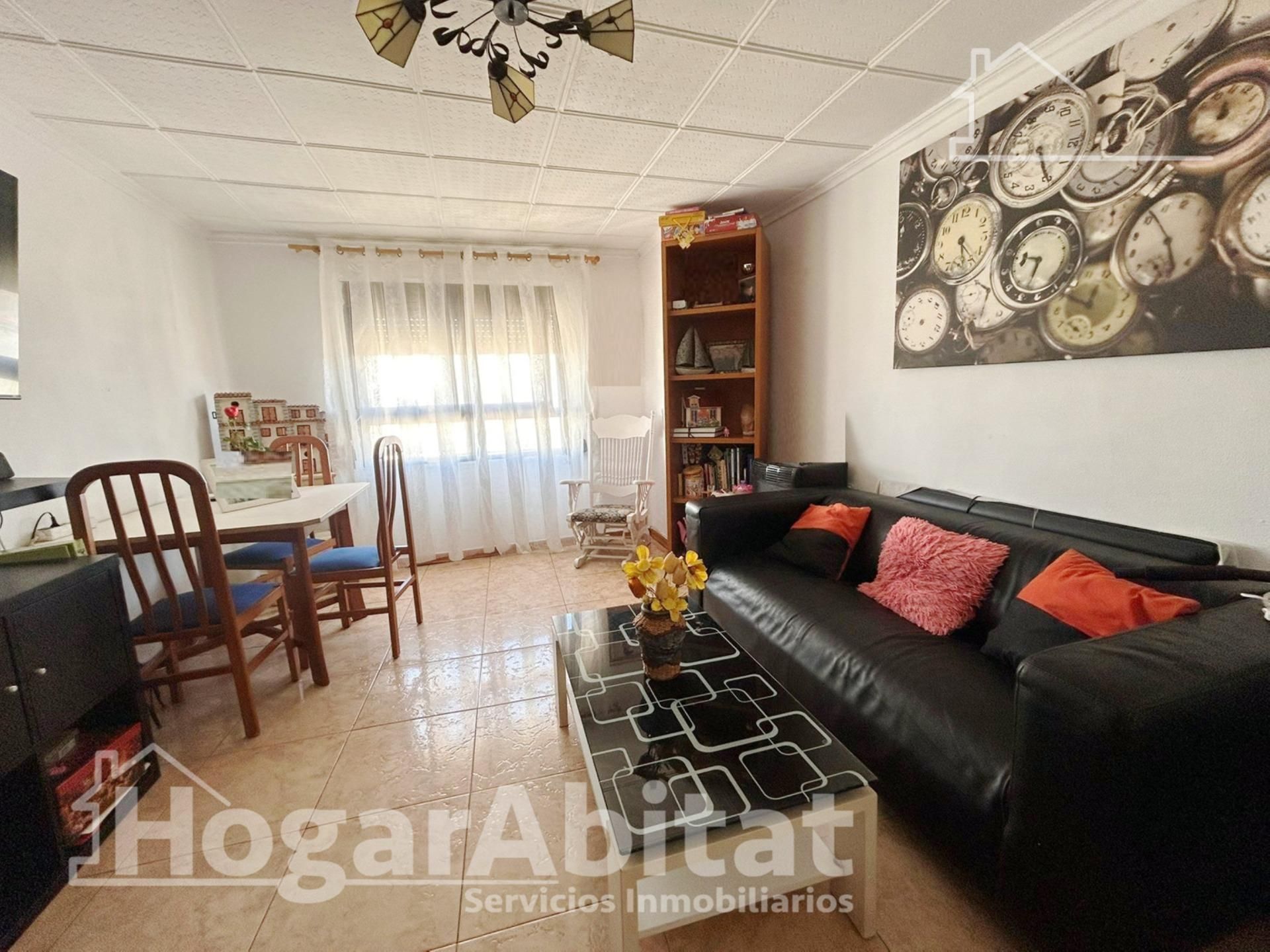 Living room of Flat for sale in Algemesí  with Air Conditioner and Balcony