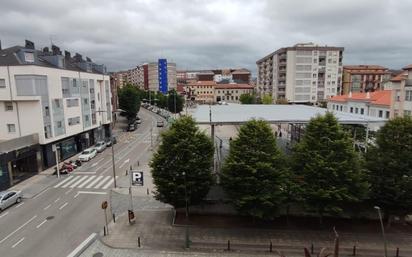 Vista exterior de Pis en venda en Torrelavega  amb Balcó