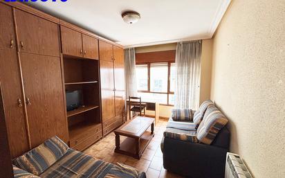 Living room of Flat for sale in Oviedo   with Heating and Furnished