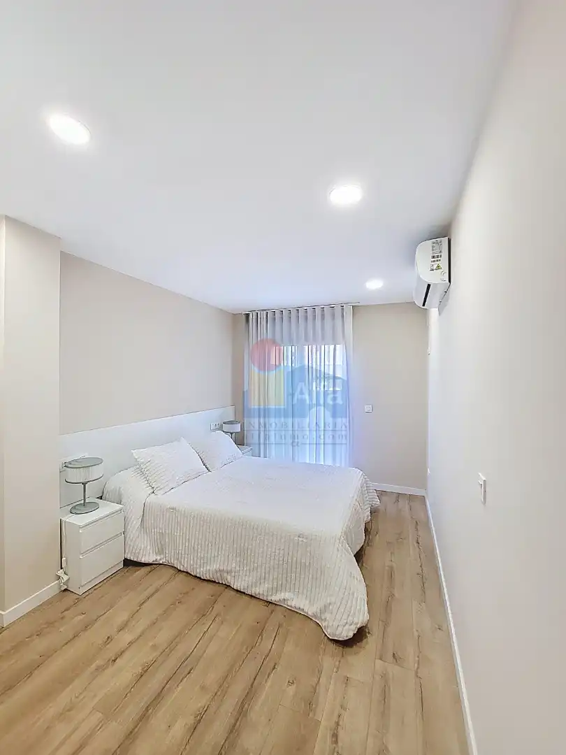 Schlafzimmer von Wohnung zur Miete in Silla mit Klimaanlage, Parkett und Terrasse