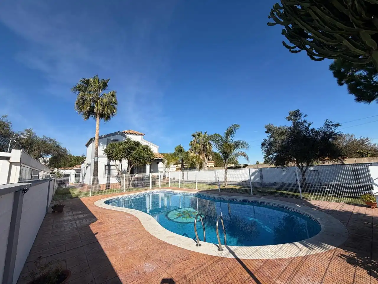 Piscina de Casa o chalet en venta en Chipiona con Aire acondicionado, Jardín privado y Piscina