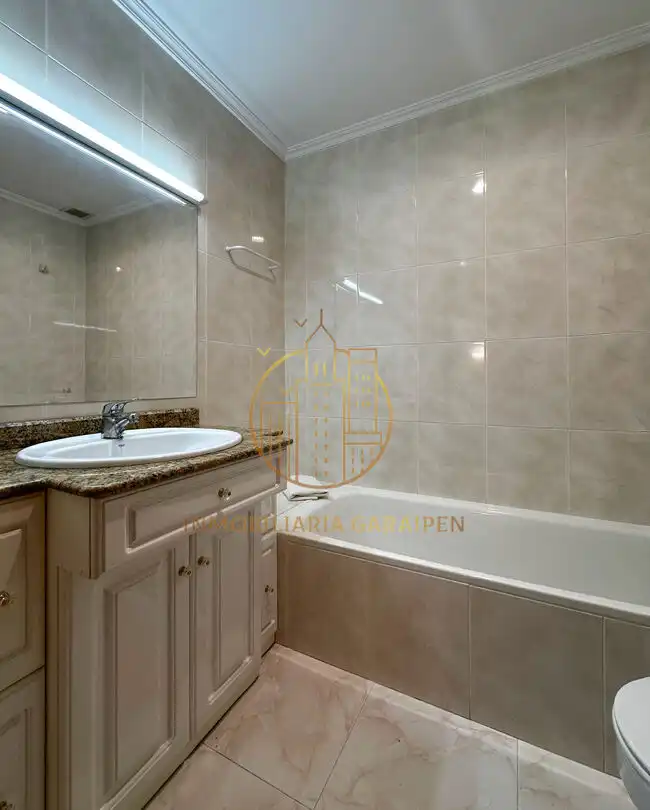 Baño de Casa o chalet en venta en Olite / Erriberri con Calefacción y Trastero