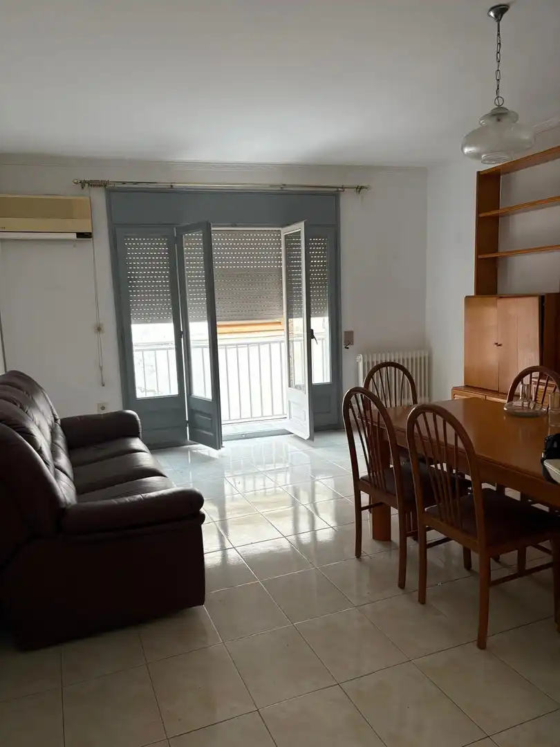 Wohnung zur Miete in CANYET, Nucli Antic