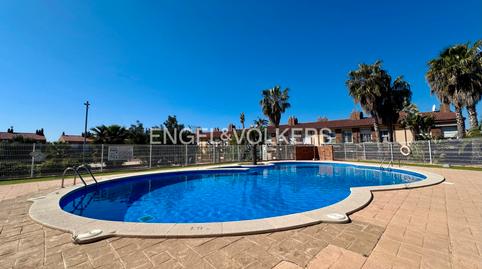 Foto 2 de Casa adosada en venda a Carrer Berna, 35, Els Ametllers, Cambrils