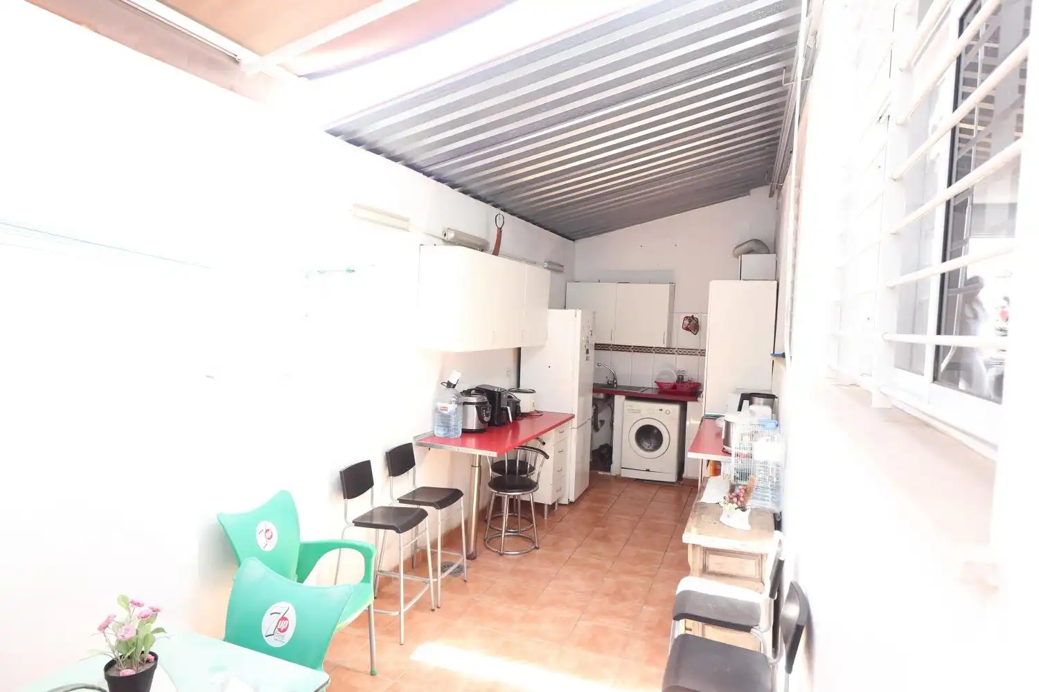 Cuina de Casa o xalet en venda en Granadilla de Abona amb Jardí privat, Terrassa i Jacuzzi