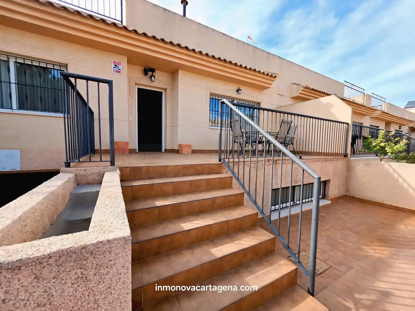 Vista exterior de Casa adosada en venta en Cartagena