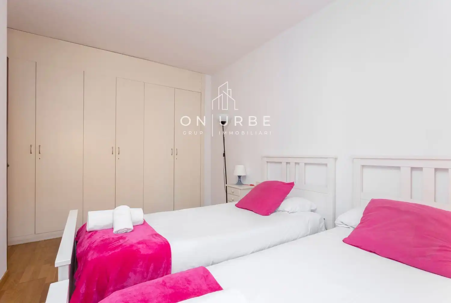 Habitación de Piso en venta en Barcelona con Aire acondicionado y Terraza