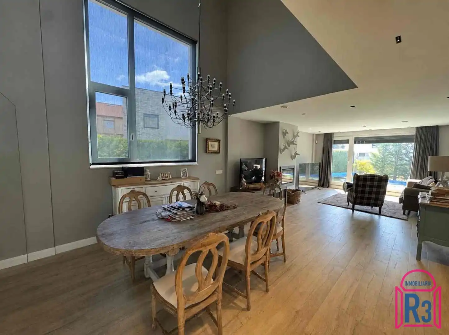Comedor de Casa o chalet en venta en León Capital  con Calefacción y Piscina