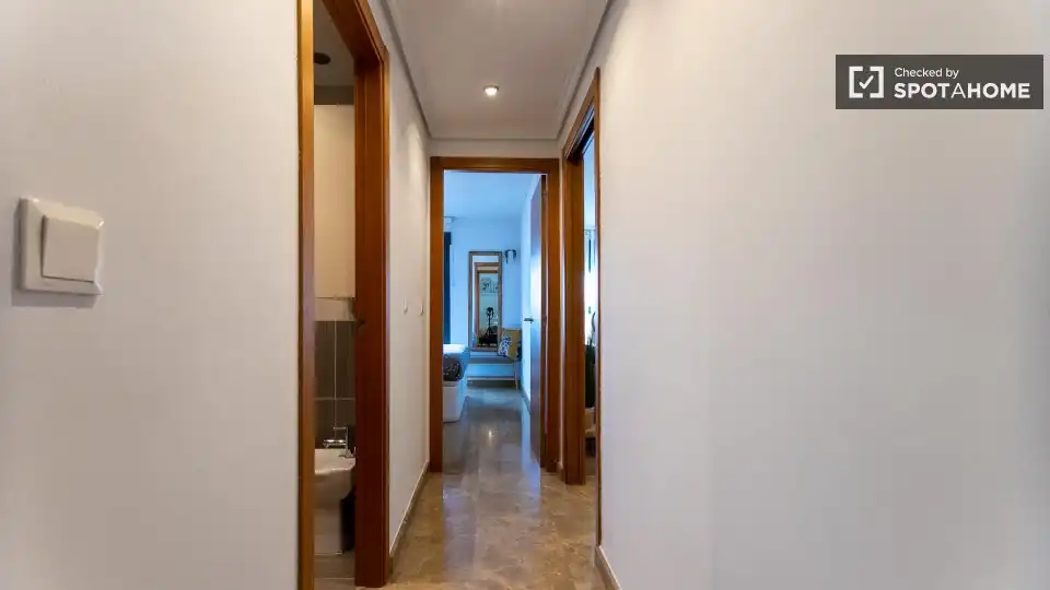 Appartamento con terrazza in affitto a Quatre Carreres, imagen 13
